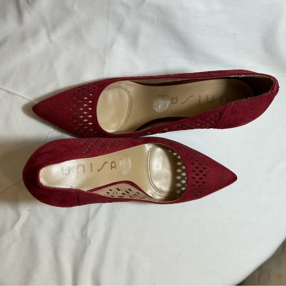 Unisa Red,Velvety,Cut-Out,Size 8M Stiletto Heel - Picture 11 of 11